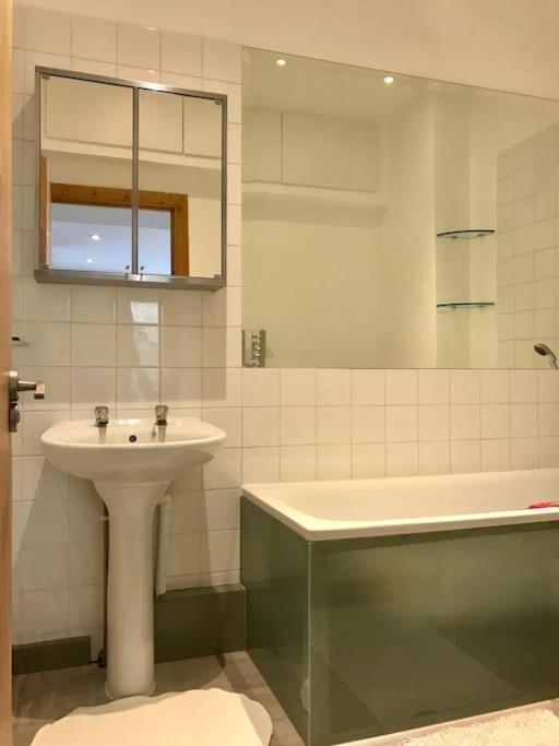 Quiet Kensington Flat Ideal For Central London Luaran gambar